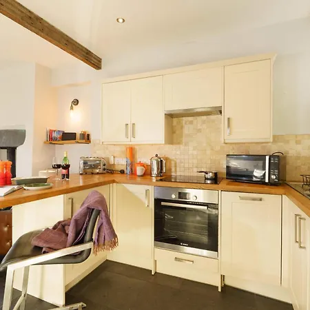 Casa de Férias Gingersnap With Log Burner By Letmestay *