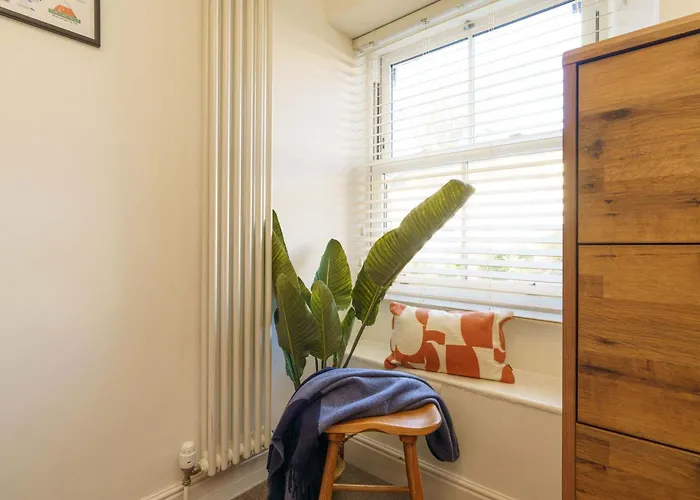 Gingersnap With Log Burner By Letmestay Casa de Férias